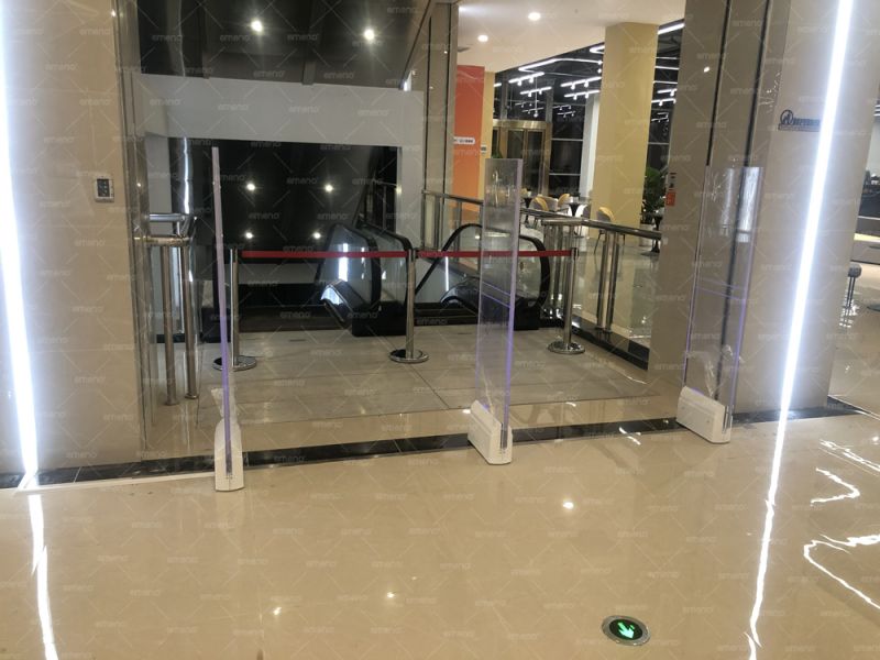 Dispositivo antirrobo del centro comercial de belleza cúbica instalado en Wuhan, comercio electrónico transfronterizo, fuente de vida, cuadrado