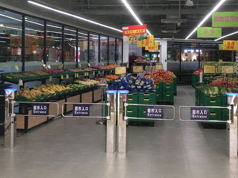 Cadenas de supermercados instalan puerta batiente vertical de supermercado americano