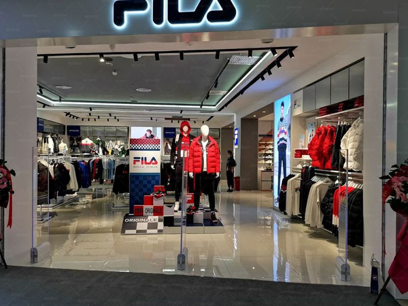 La tienda de la marca de ropa FILA instala el dispositivo antirrobo sonoro y magnético AM9800