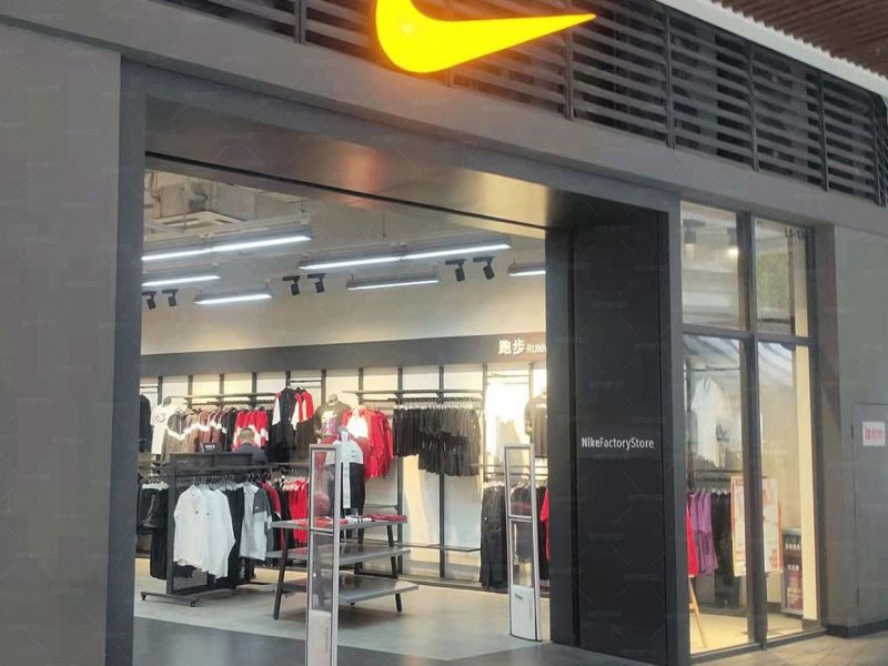 Nike Nike instaló un dispositivo antirrobo en tienda de ropa Cubic Beauty AM6208